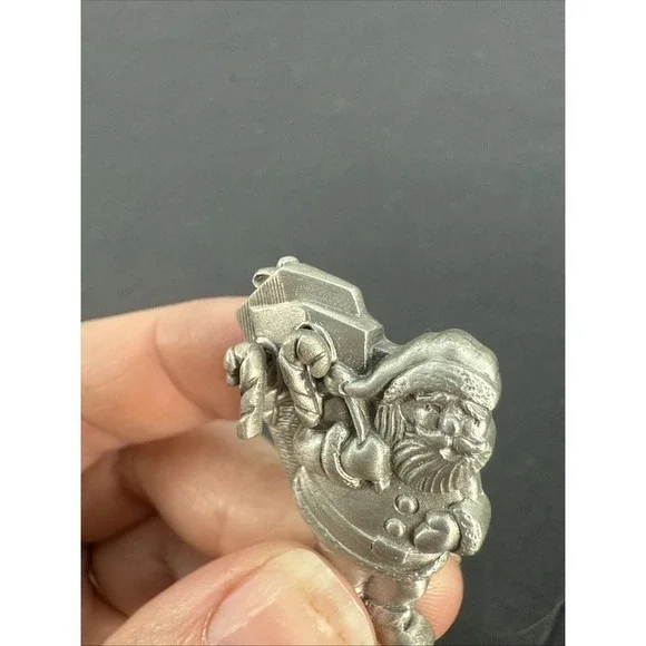 Vintage Brooch Earrings Pewter Pin 1.5" Christmas Santa With Earring Box Ms Dee - Picture 15 of 15